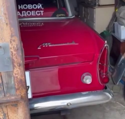 Москвич завелся с первого раза после долгой зимней стоянки!