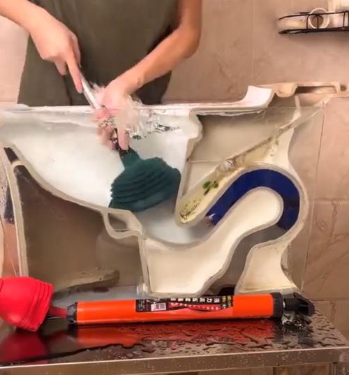 Избавление от засора в разрезе⁠⁠