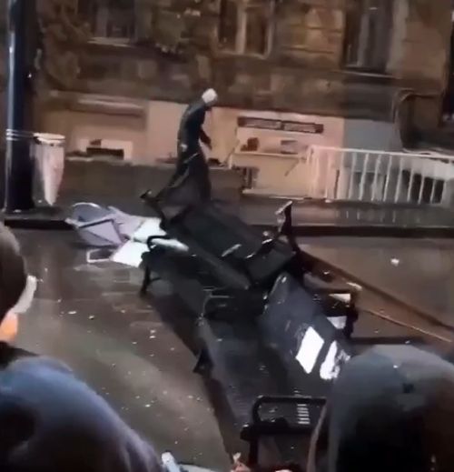 В сторону граждане. Я этим займусь⁠⁠