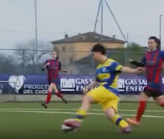 Пенальти за игру рукой вратарём