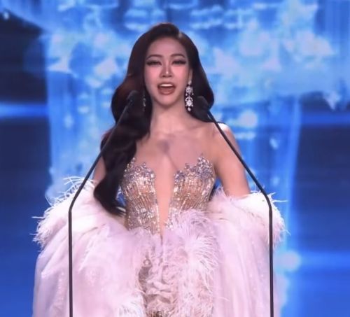 У участницы конкурса красоты «Мисс Гранд Таиланд 2026» прямо во время выступления выпали накладные зубы