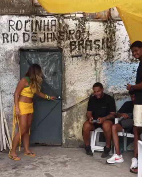 Рио-де-Жанейро: вид с дрона на фавелу Росинья