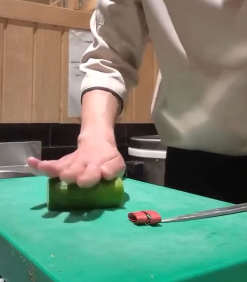 Надо будет попробовать, когда огурцы подешевеют