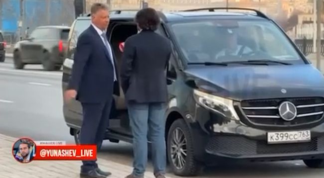 Глава АвтоВАЗа после интервью, где похвалился доминацией Lada на рынке авто, сел в Mercedes и уехал