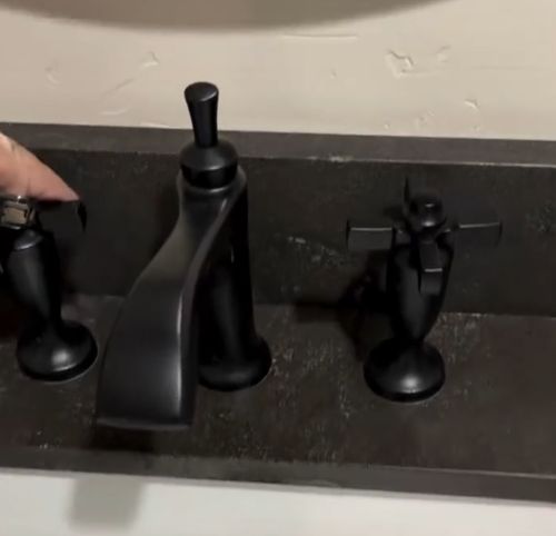 Просила горячую воду