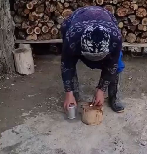 Вот так и попадает в задний проём?