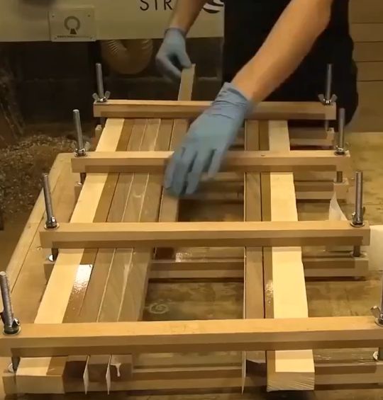 Изготовление кофейного столика в виде червоточины (кротовой норы)⁠⁠