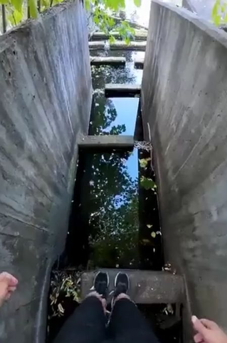 Прыг-скок, прыг-скок, поскользнулся и промок⁠⁠