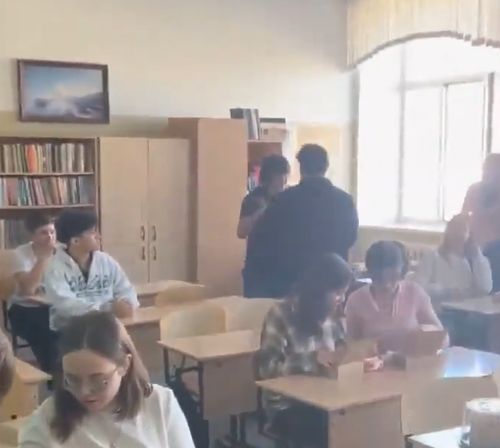 Зато запомнит это 8 марта