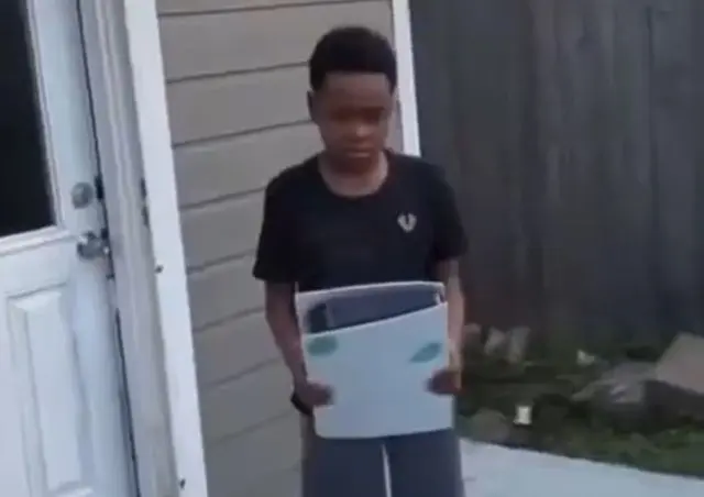 Мать заставила уничтожить самую ценную для сына вещь