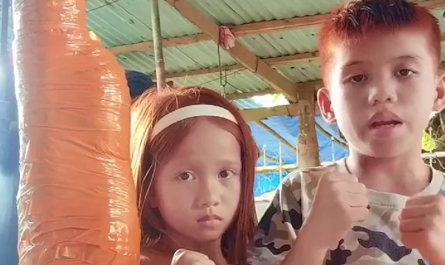 Отнять конфетку просто, говорили они