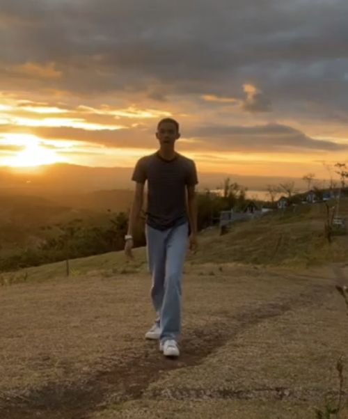 Спаситель очередного скучного видео