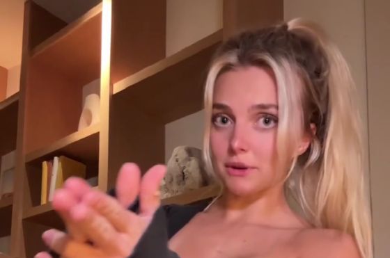 Развернулась⁠⁠