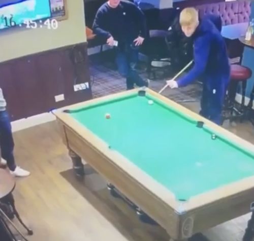 Запрещенный трюк в бильярде
