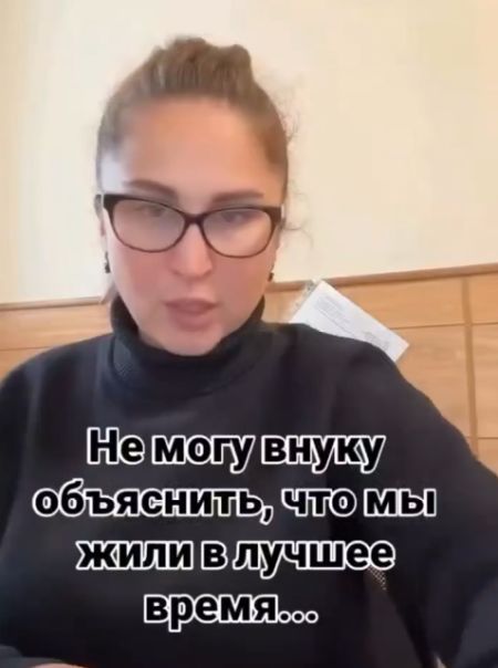 А в школу мы ходили просто учиться