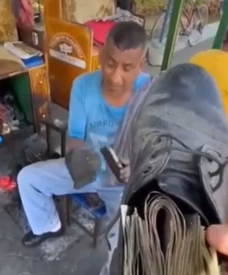 Он согласился сделать свою работу бесплатно