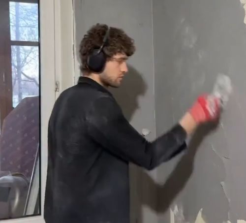 Штукатурщики в России зарабатывают больше 1 млн рублей в месяц