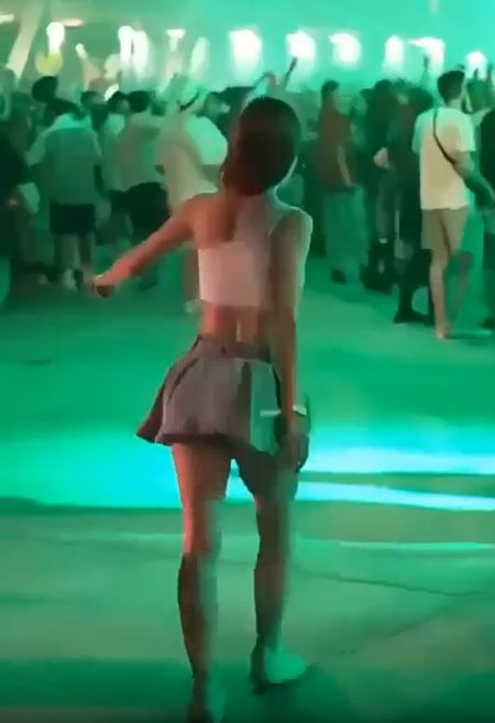 Пятница, танцуют все!