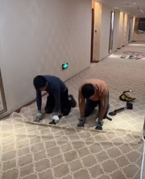 Монтаж ковровых покрытий