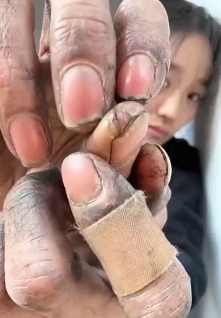 Вкалывают по-черному⁠⁠