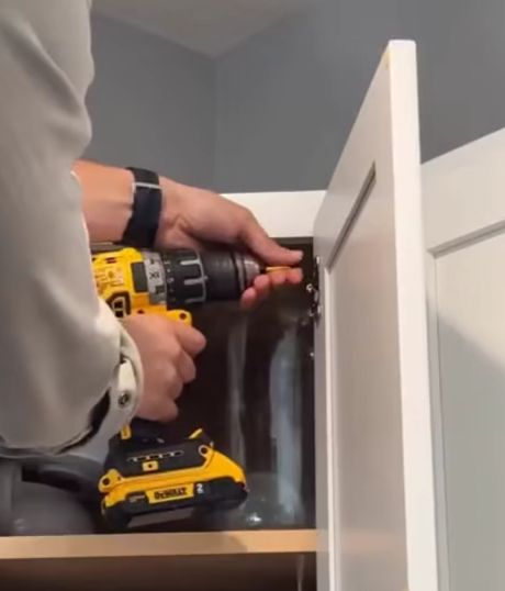 Стоит только отвести взгляд⁠⁠