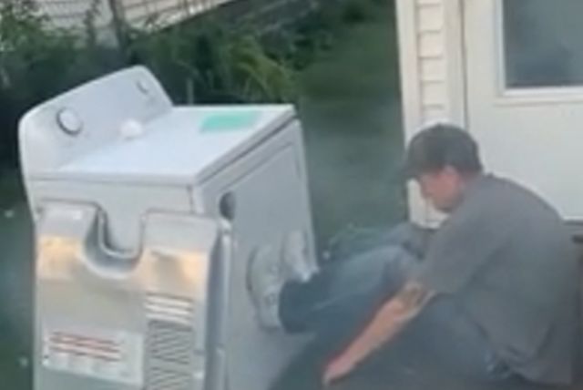 Красиво жмыхнуло - мозг испытателя не пострадал