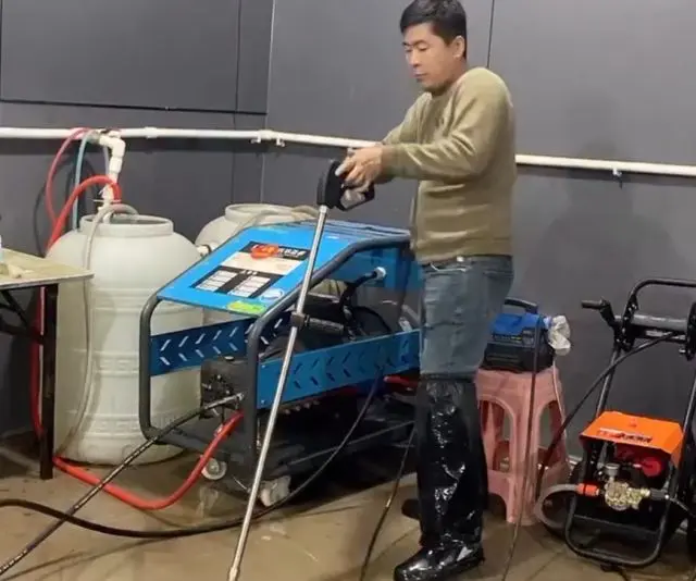 Когда решил помыть авто новой мойкой , но предварительно проверил напор⁠⁠