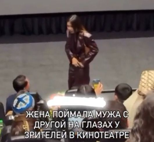 Представляете как зрителям повезло? Сразу два представления