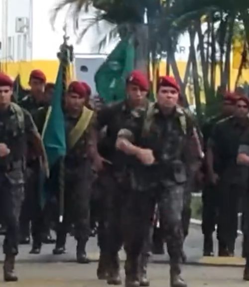 Ать-два! Строевая у бразильцев