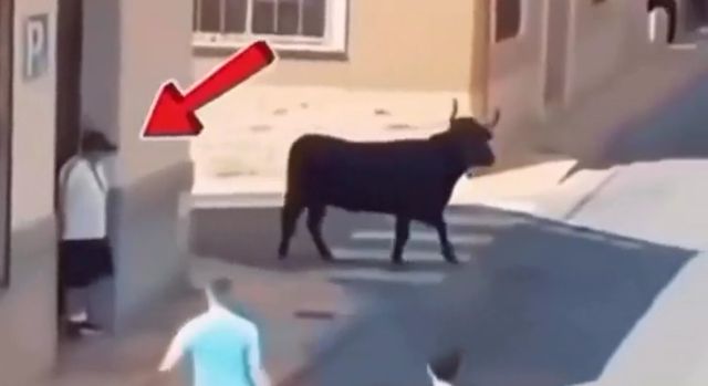 Тебе туда...⁠⁠