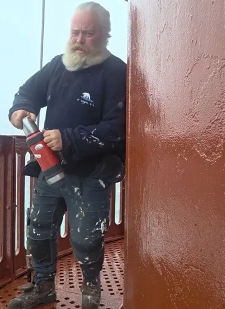 Смотритель маяка про утренний кофе на свежем воздухе...⁠⁠