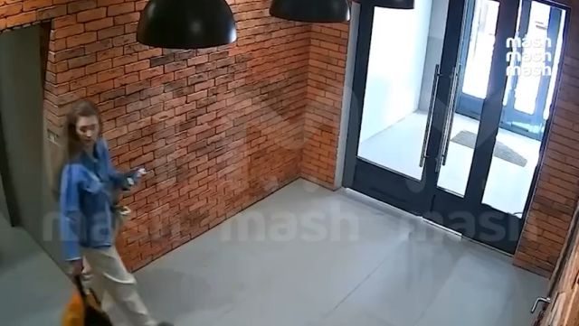 Портал в мем "что у вас здесь происходит"