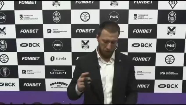 Тренер баскетбольного «Динамо» Эдуард Сандлер прокомментировал в прямом эфире поражение от «Новосибирска»