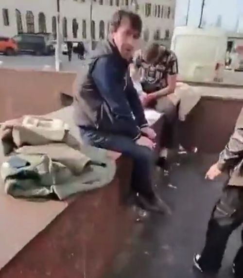 Бабки отдал!