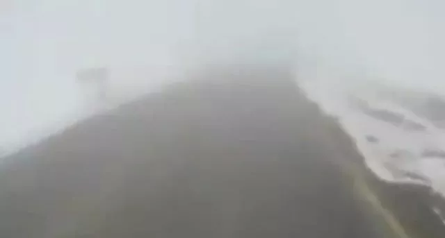 Вступительный экзамен в клуб "Ни черта не видно - поддам-ка я газку!" успешно сдан⁠⁠