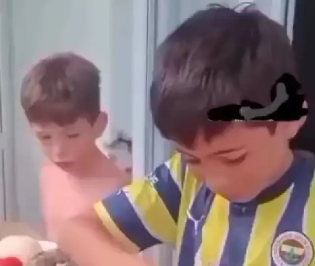 Когда радуете одного ребёнка,не забывайте дарить радость и второму