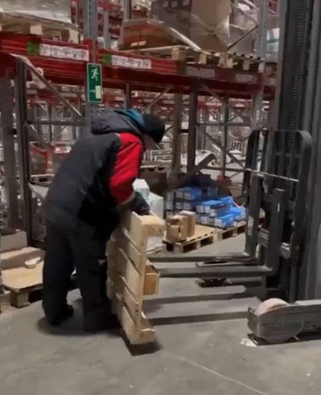 Смог не уронить паллет⁠⁠