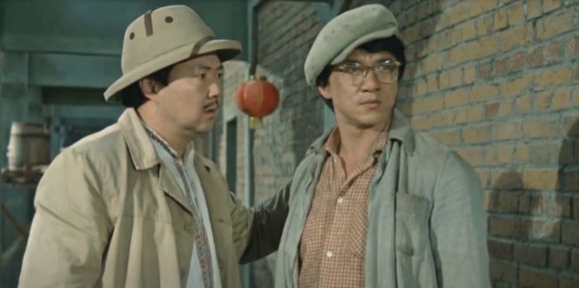 Актеры, дублёры, каскадёры нервно закурили в сторонке