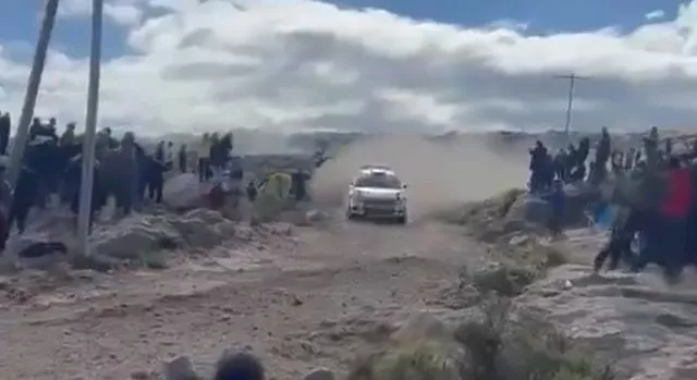 Прямо в толпу⁠⁠