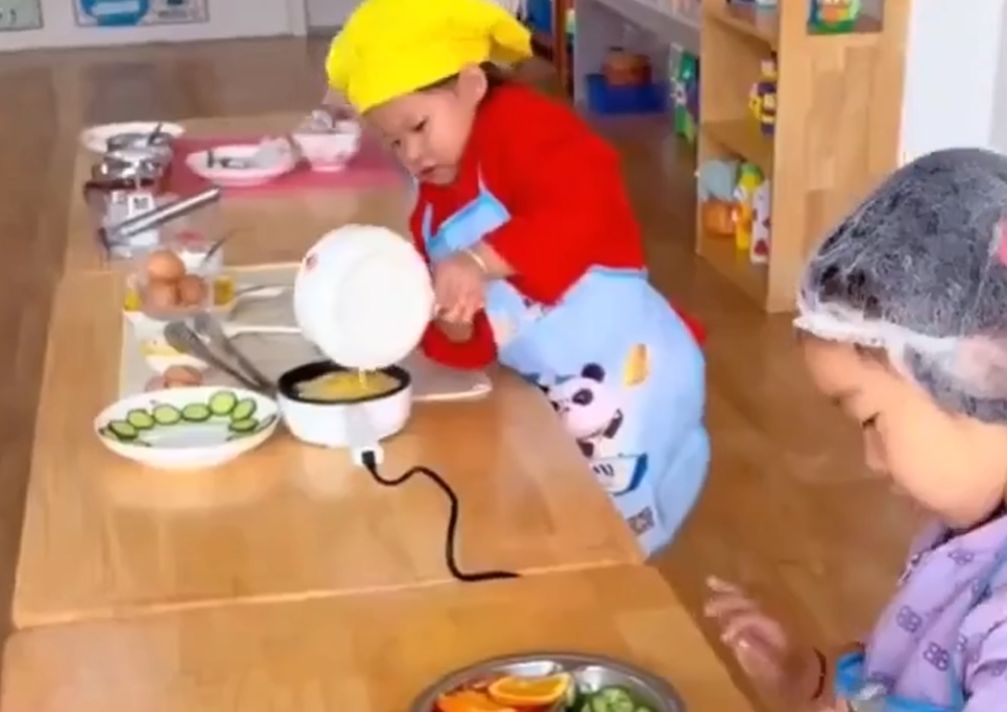 Какие уверенные и отточенные движения