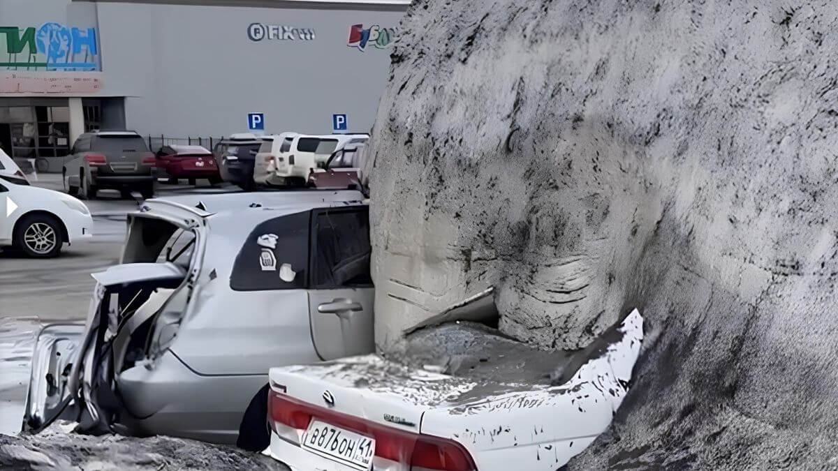 Эффект подснежника или почему нельзя оставлять автомобили под зимними завалами на Камчатке