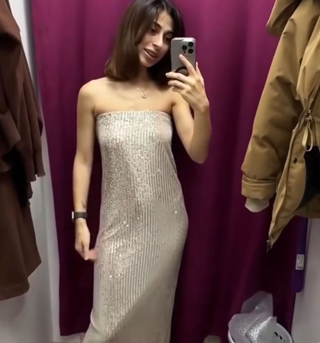 Кому юбка, а кому и полное платье)