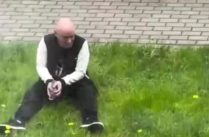 Сейчас бы крысу выгуливать, а не это вот все