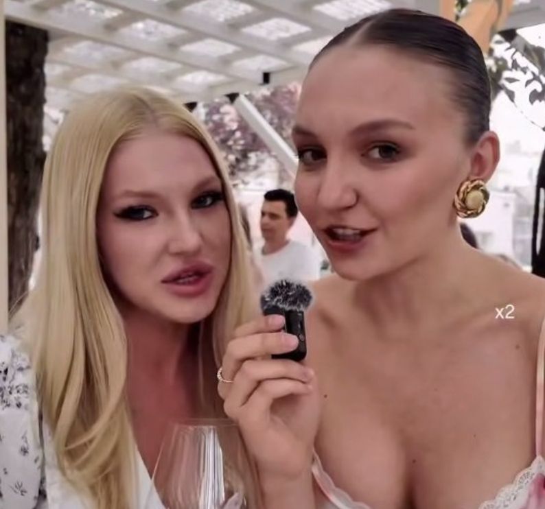 "Недавно мне дали на грудь..."
