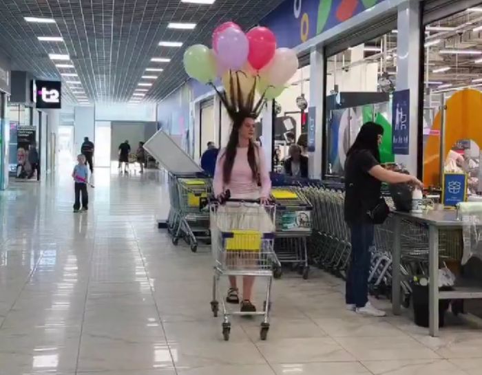 Разукрасила будни