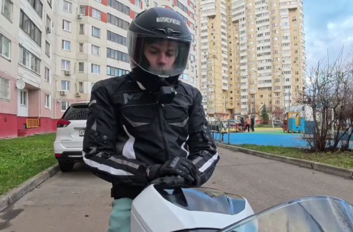 Яжмать против электромотоцикла