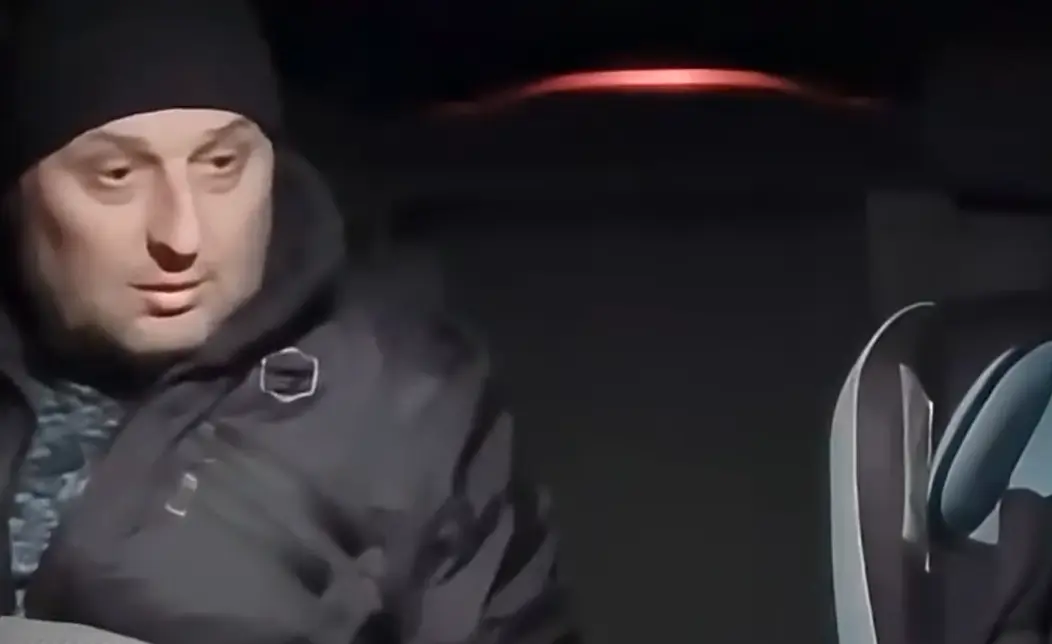 Хорошо хоть друган адекватный попался