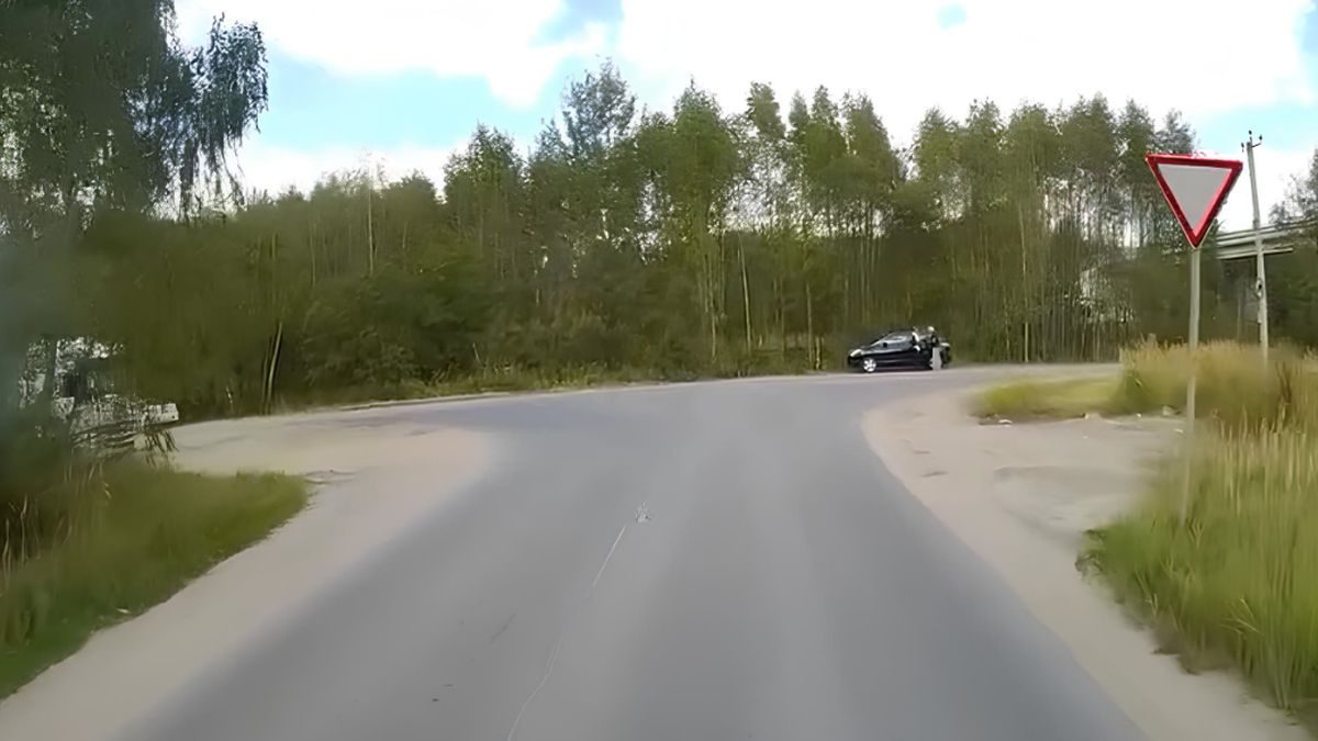 Привык там ездить, нарушать