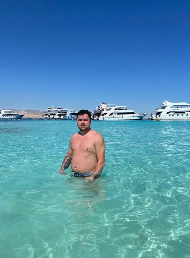 Фотошоперы, сделали стройнее