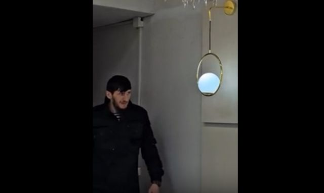 Ээээээ, светильник, не видишь, тигр идёт?